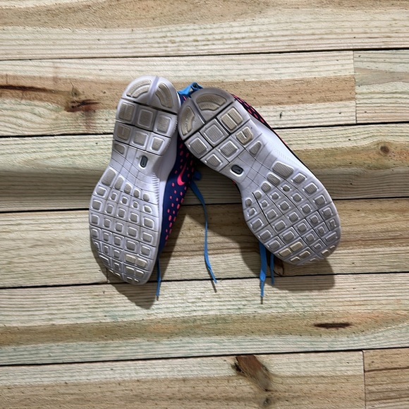 Nike size 6- 6 1/2 - Picture 2 of 5